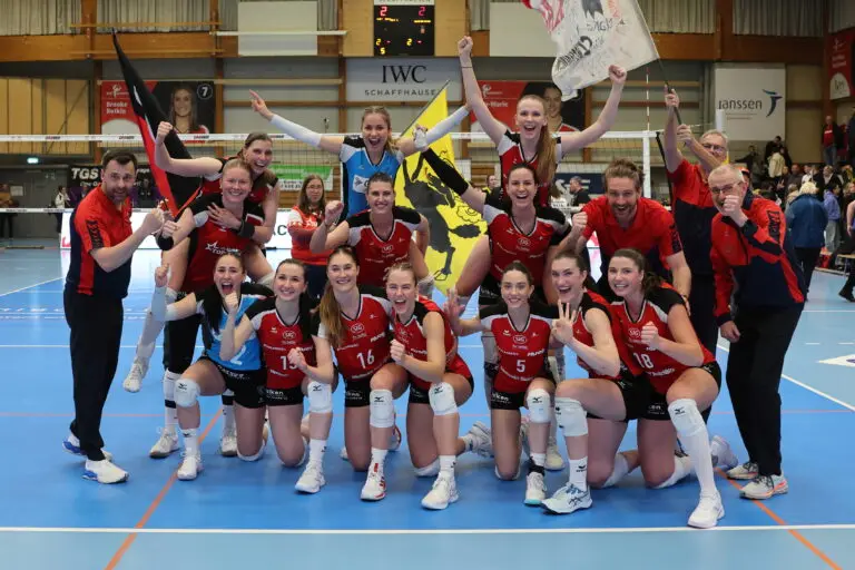 Das NLA-Team jubelt nach einem Punkt